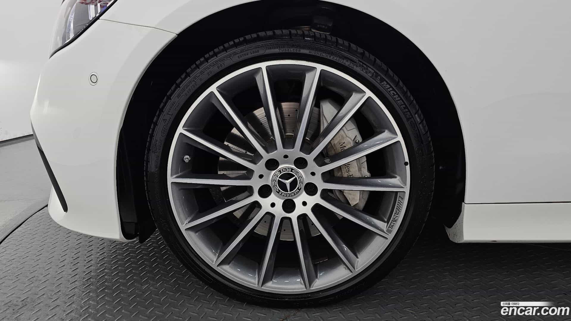 E-Class Mercedes-Benz 2023.7-OUTER-005