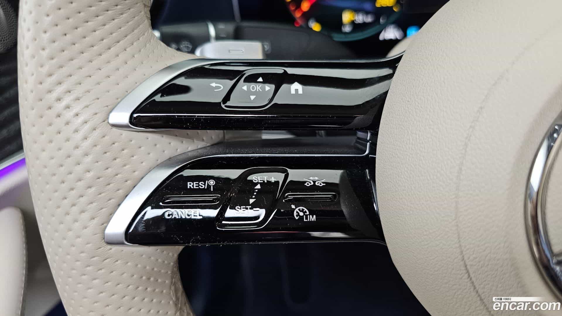 E-Class Mercedes-Benz 2023.7-OPTION-044