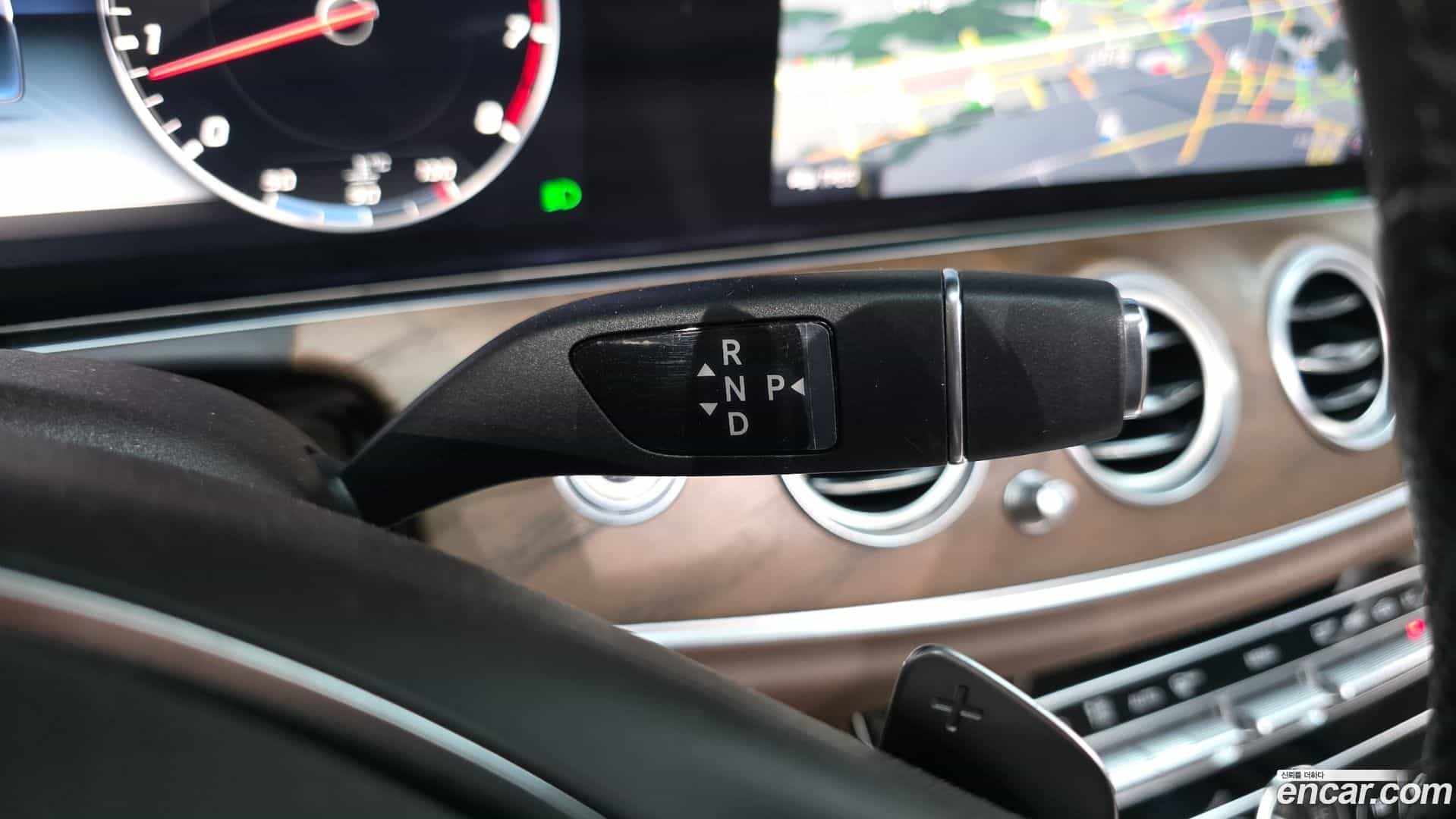 E-Class Mercedes-Benz 2018.5-INNER-009