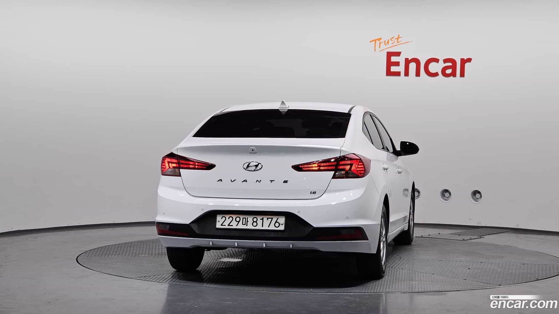 AVANTE Hyundai 2019.10-OUTER-004