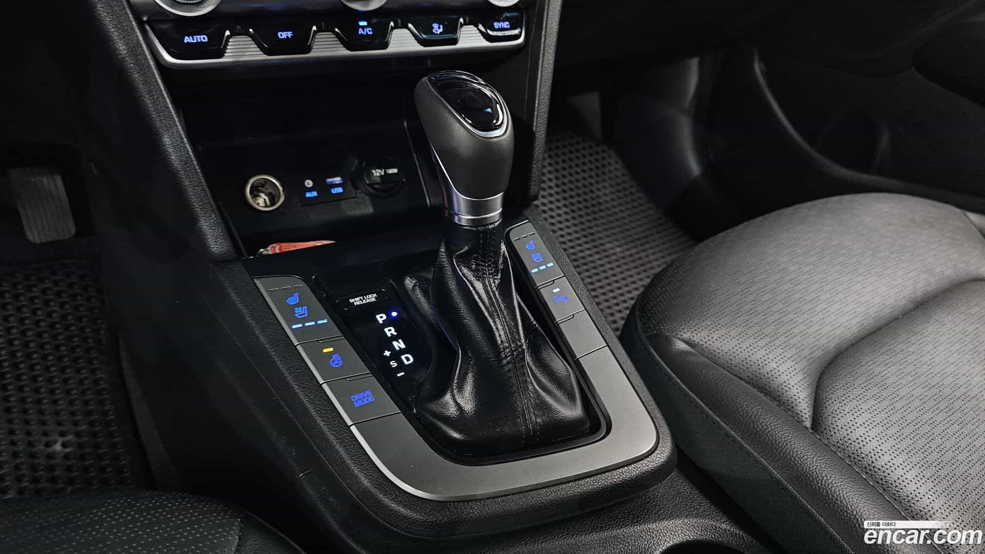 AVANTE Hyundai 2019.10-INNER-009