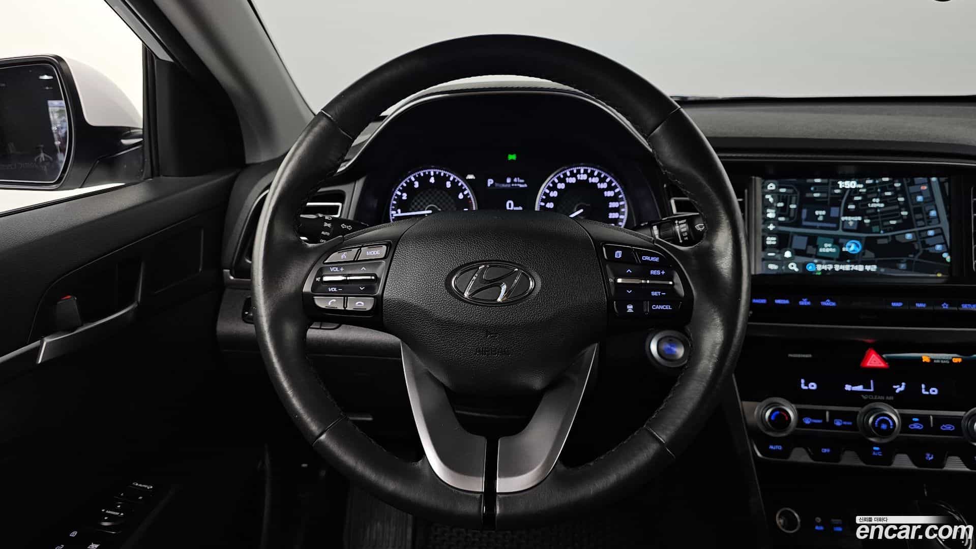 AVANTE Hyundai 2019.10-OPTION-017