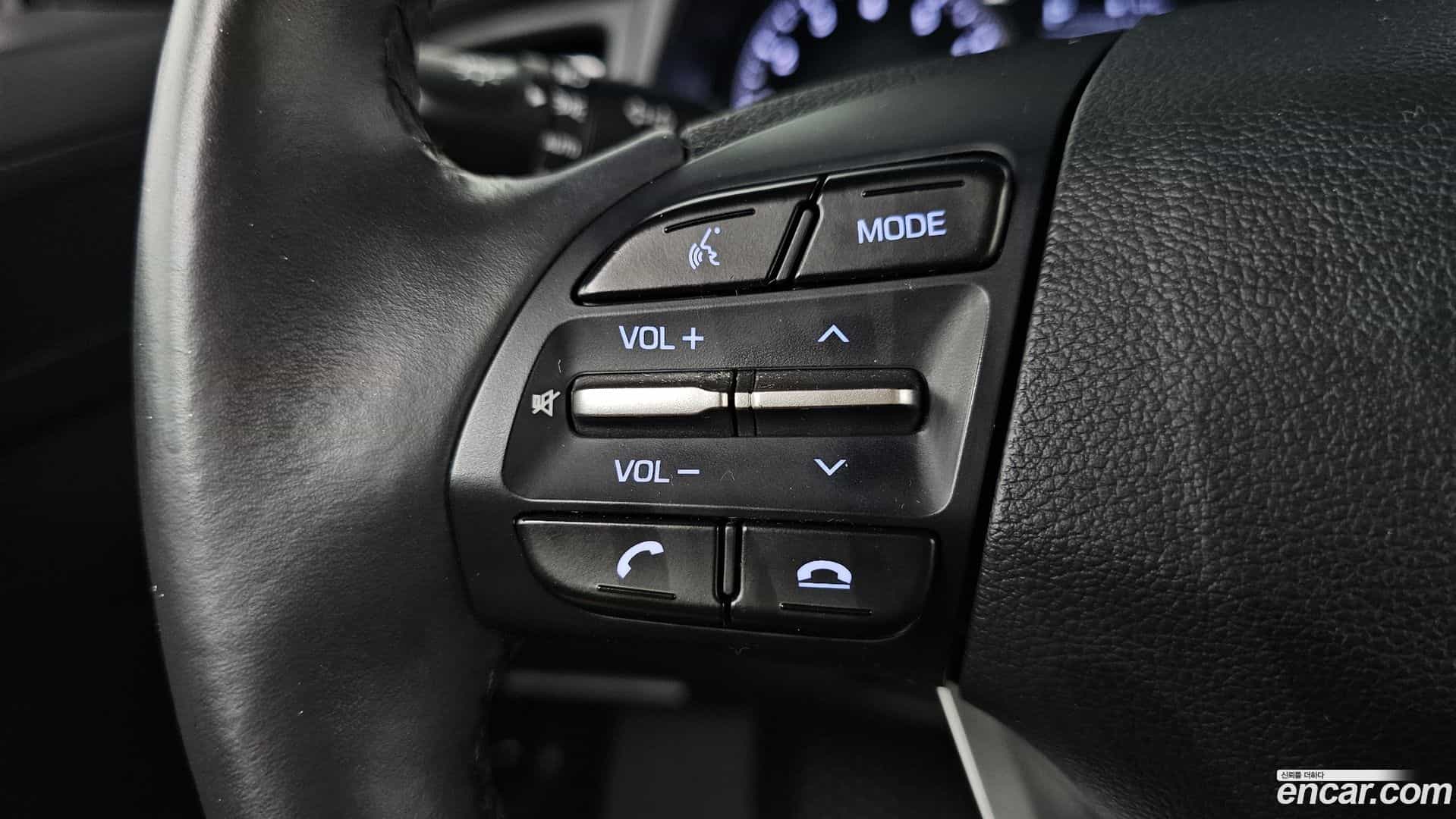 AVANTE Hyundai 2019.10-OPTION-020