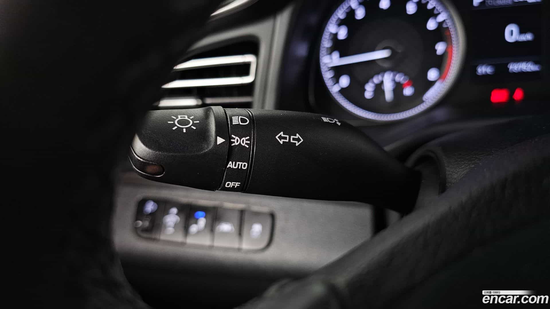 AVANTE Hyundai 2019.10-OPTION-022