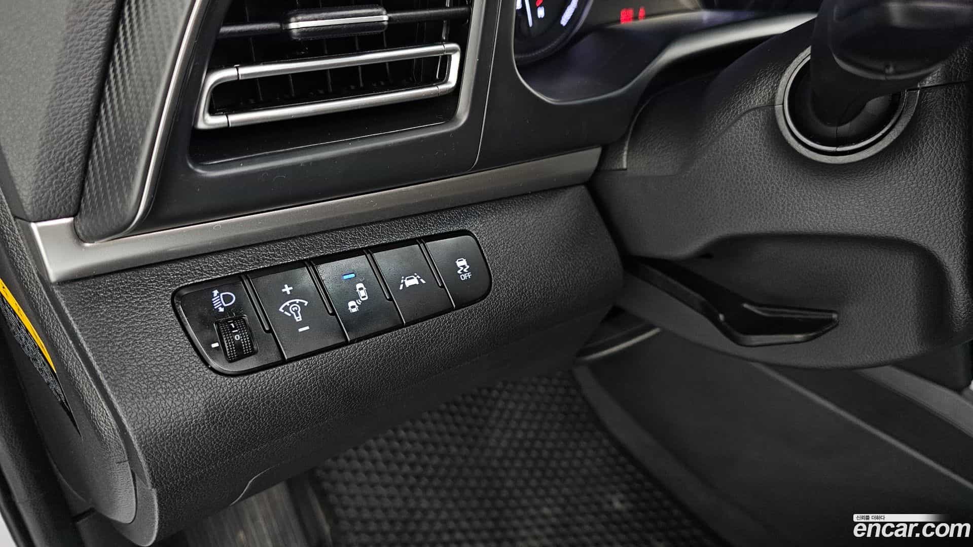 AVANTE Hyundai 2019.10-OPTION-024