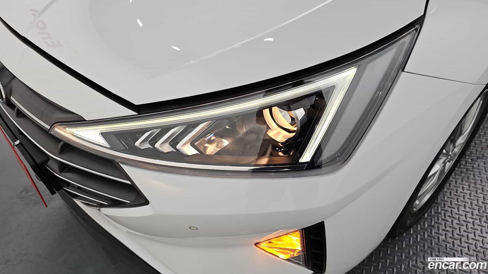 AVANTE Hyundai 2019.10-OUTER-032