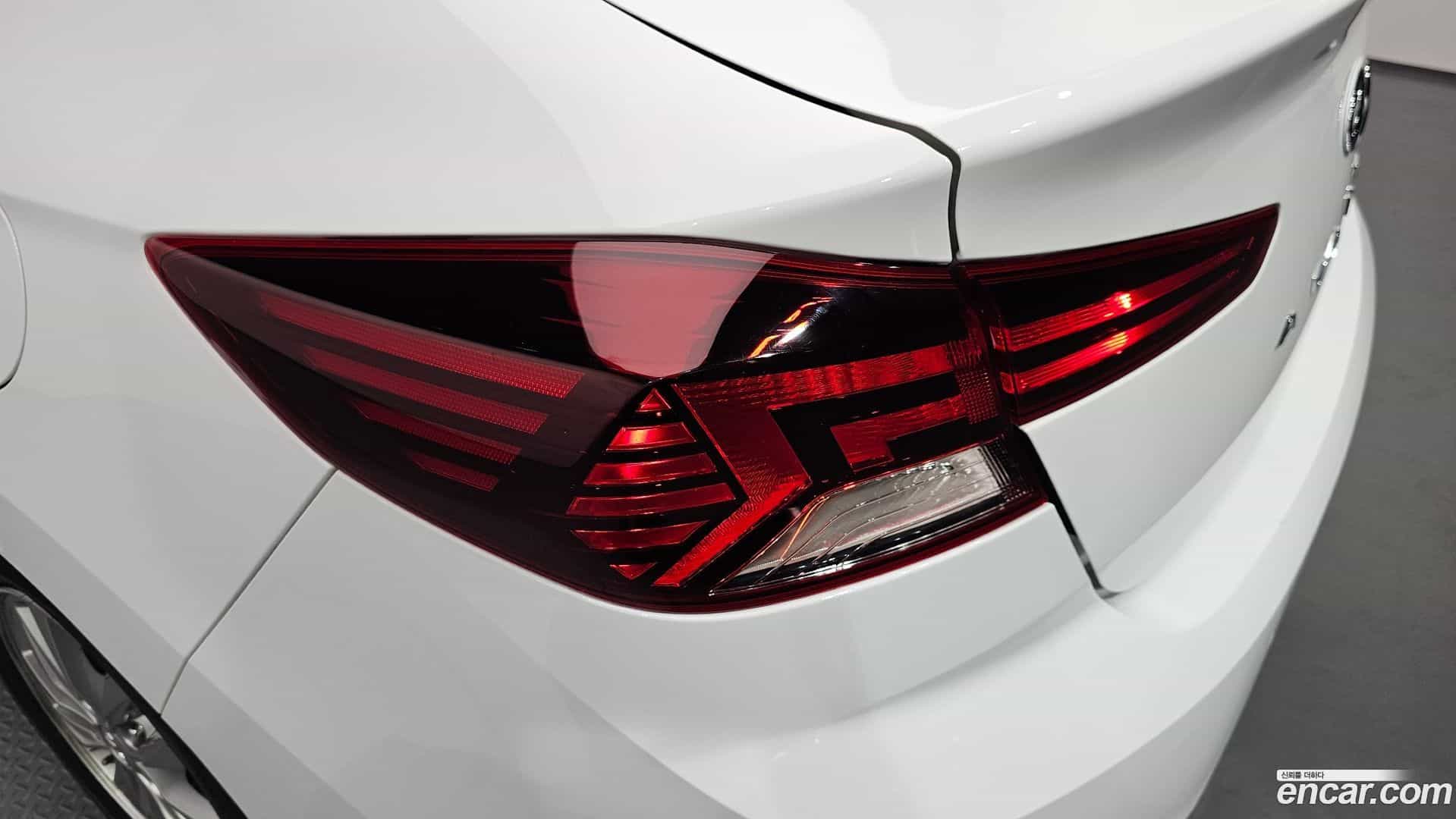 AVANTE Hyundai 2019.10-OUTER-033