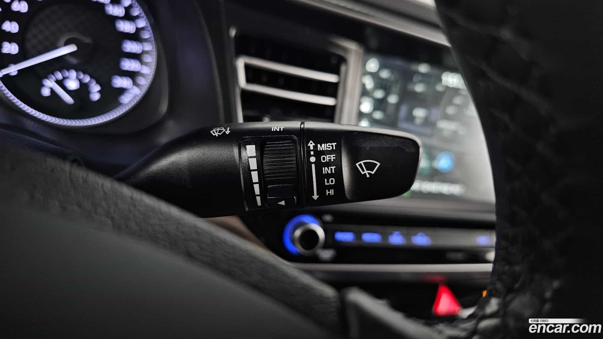 AVANTE Hyundai 2019.10-OPTION-043