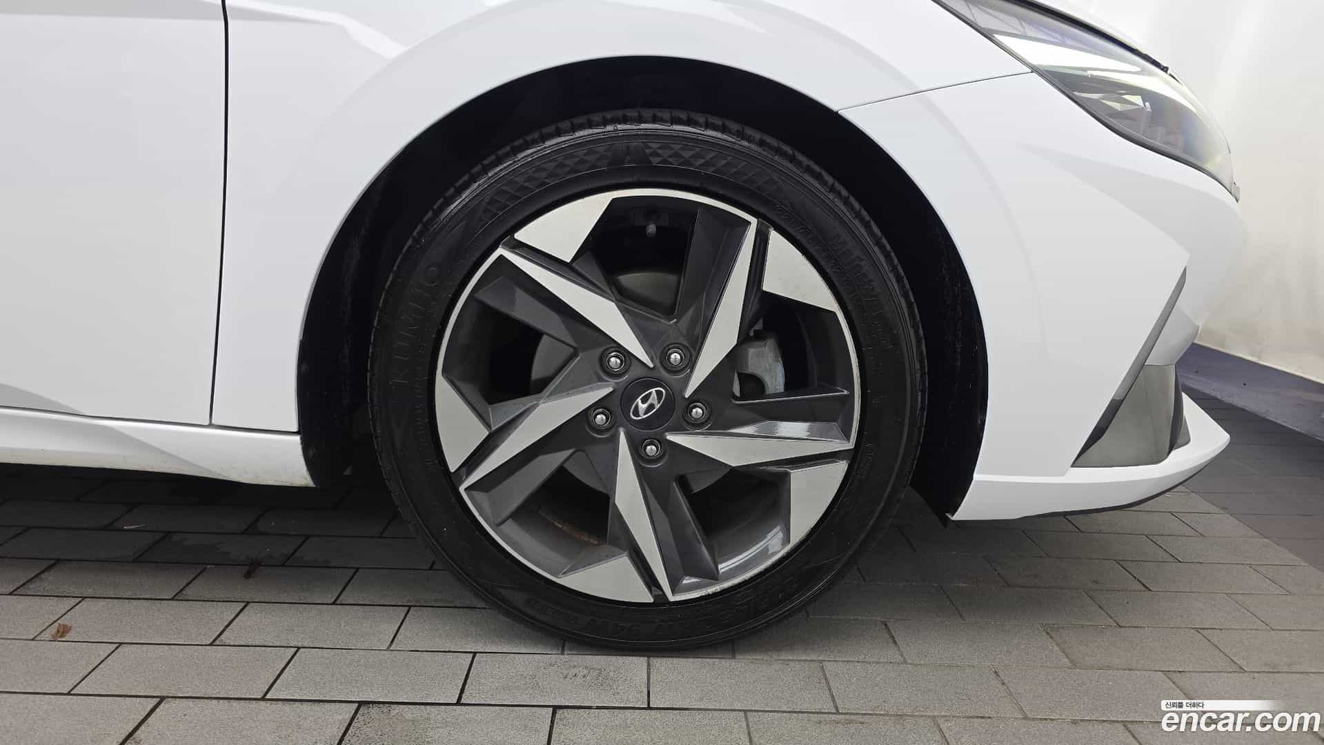 AVANTE Hyundai 2022.0-OUTER-005