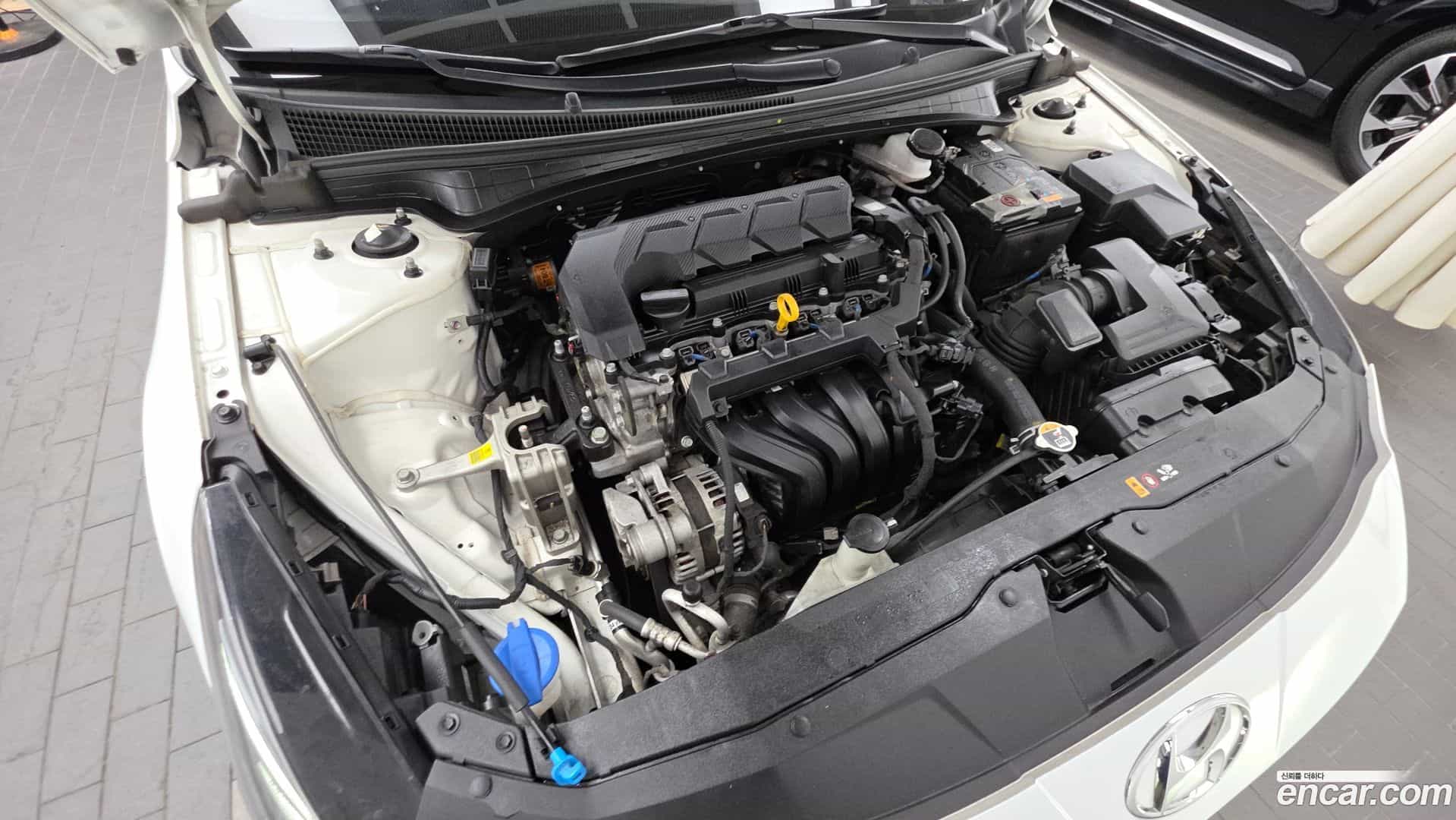 AVANTE Hyundai 2022.0-OUTER-006