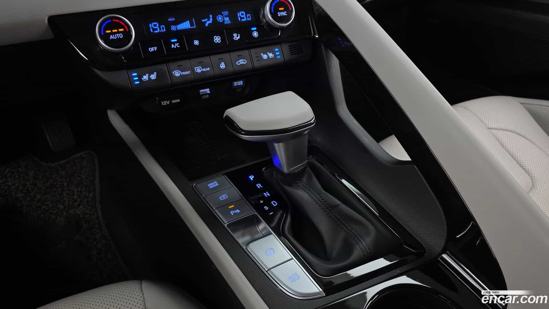 AVANTE Hyundai 2022.0-INNER-009