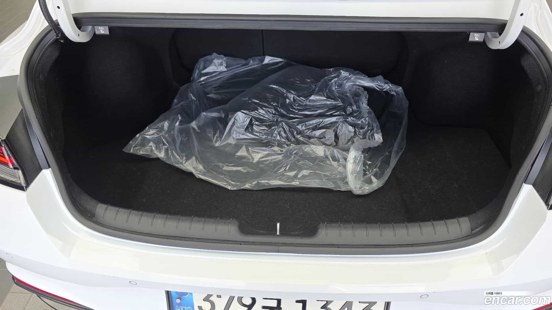 AVANTE Hyundai 2022.0-OPTION-024