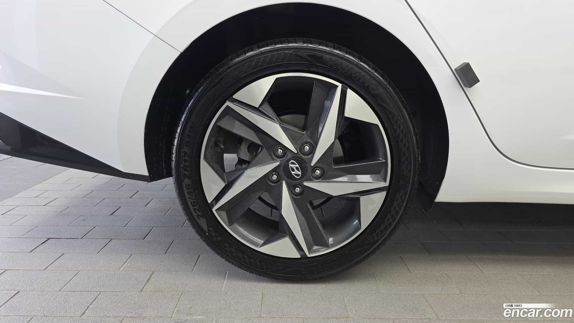 AVANTE Hyundai 2022.0-OUTER-031