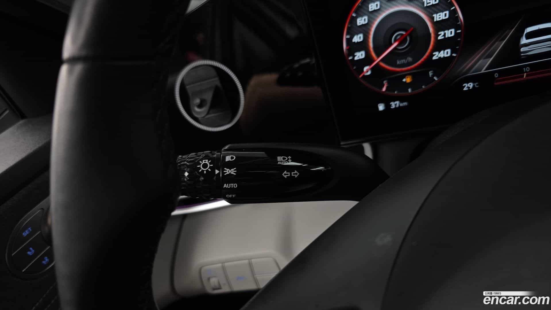 AVANTE Hyundai 2022.0-OPTION-040