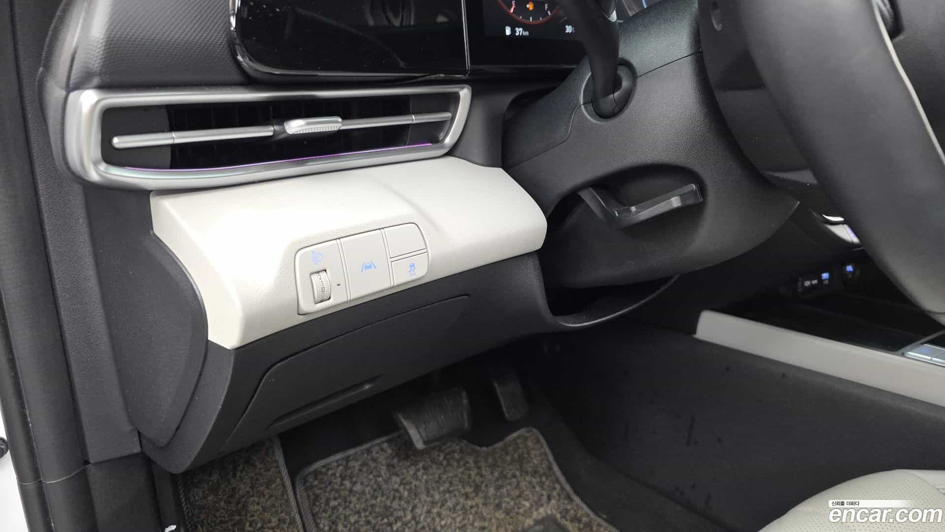 AVANTE Hyundai 2022.0-OPTION-042