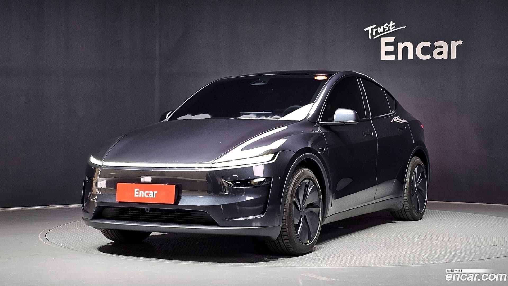 Main__Slider__Photo:Model Y Tesla 2026.1-0