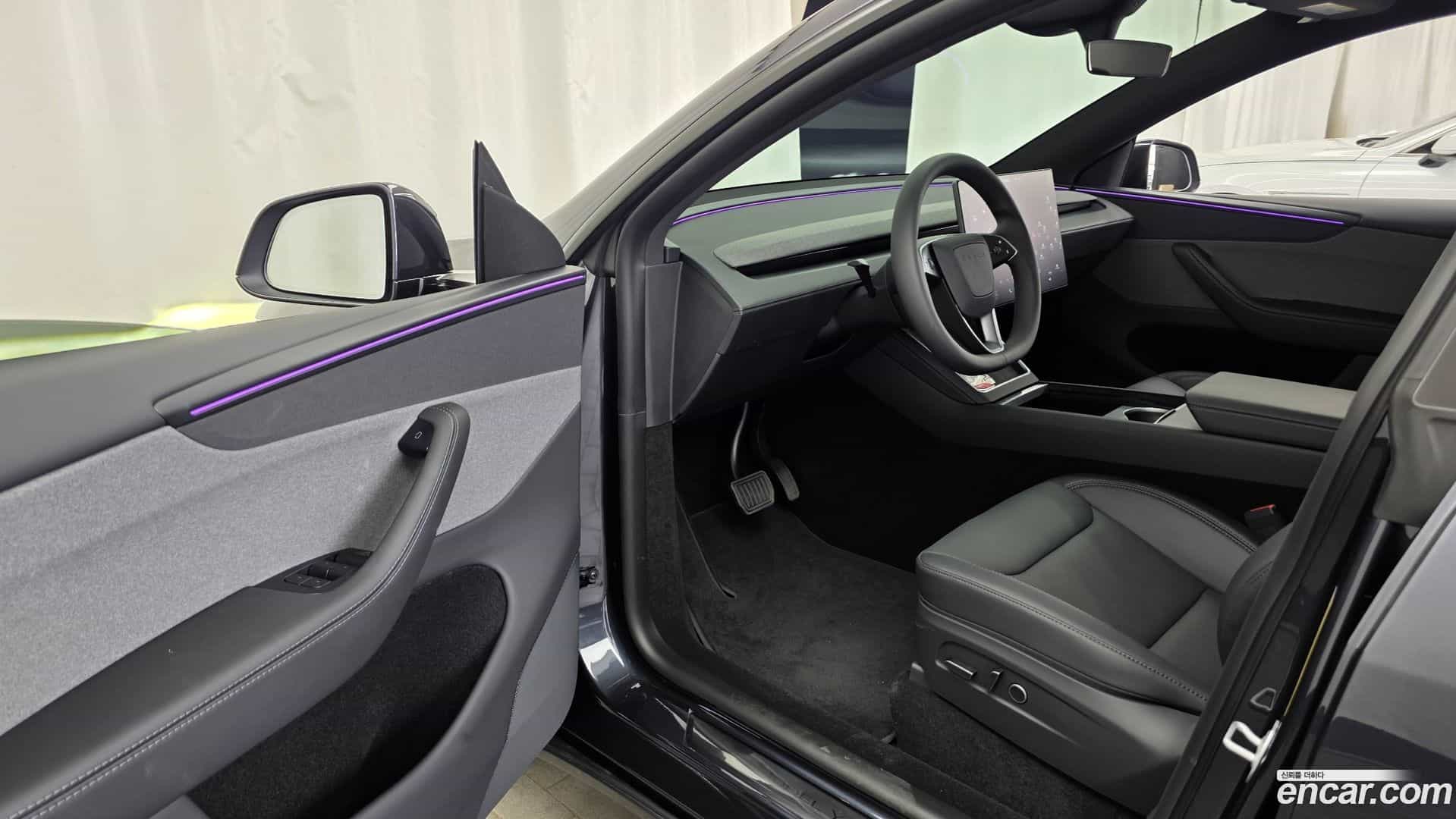 Model Y Tesla 2026.1-INNER-010