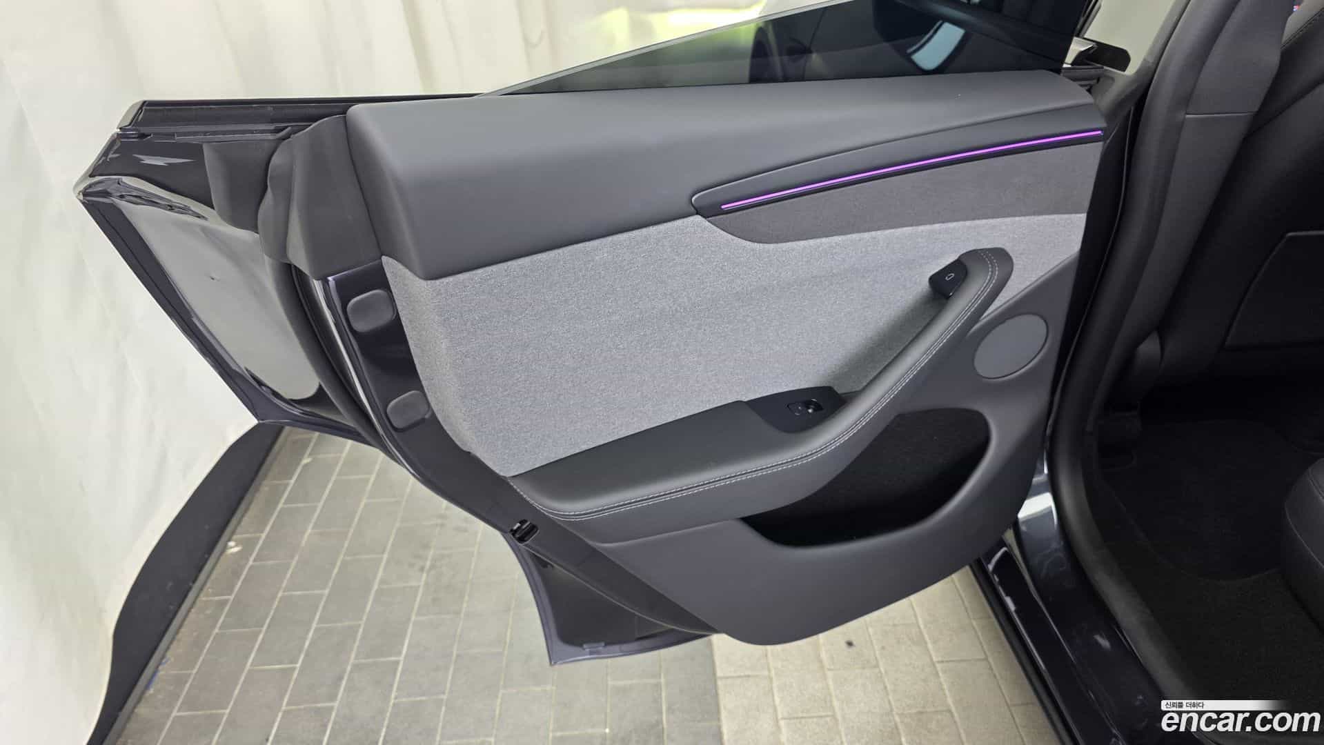 Model Y Tesla 2026.1-INNER-035