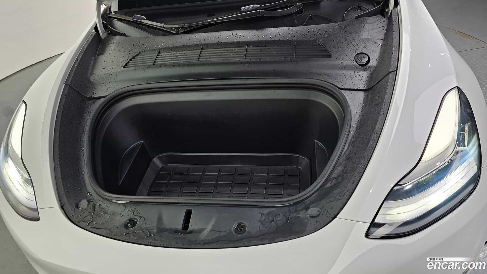 Model Y Tesla 2021.4-OUTER-006
