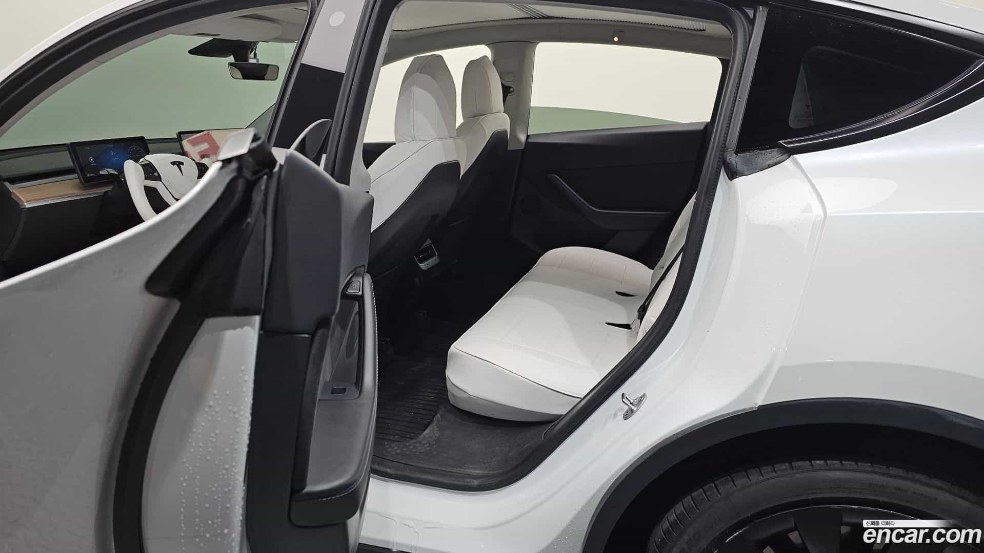 Model Y Tesla 2021.4-OPTION-015