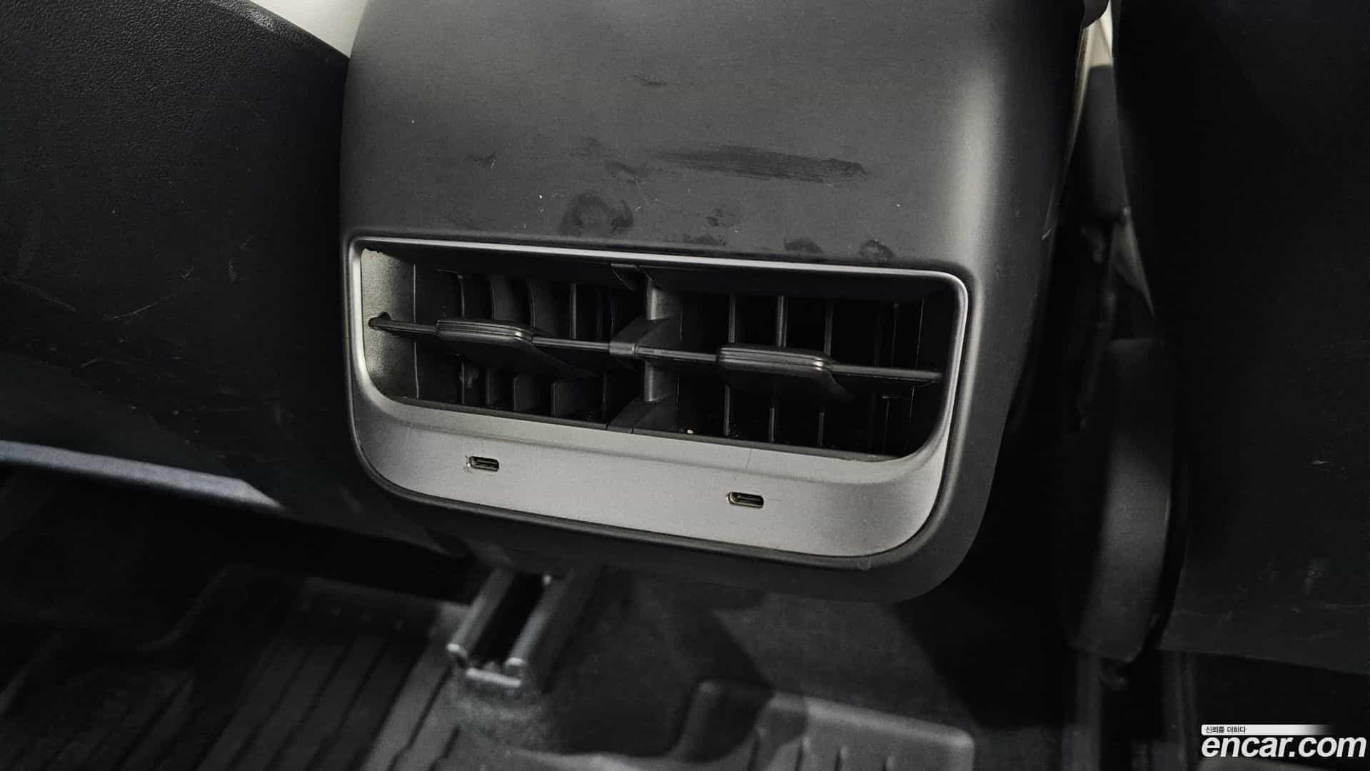 Model Y Tesla 2021.4-OPTION-042