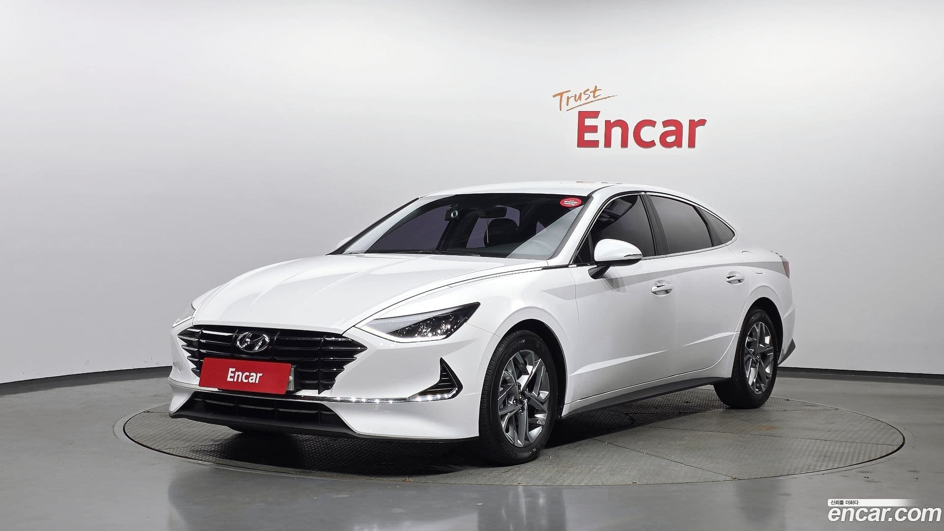 Main__Slider__Photo:Sonata Hyundai 2019.3-0