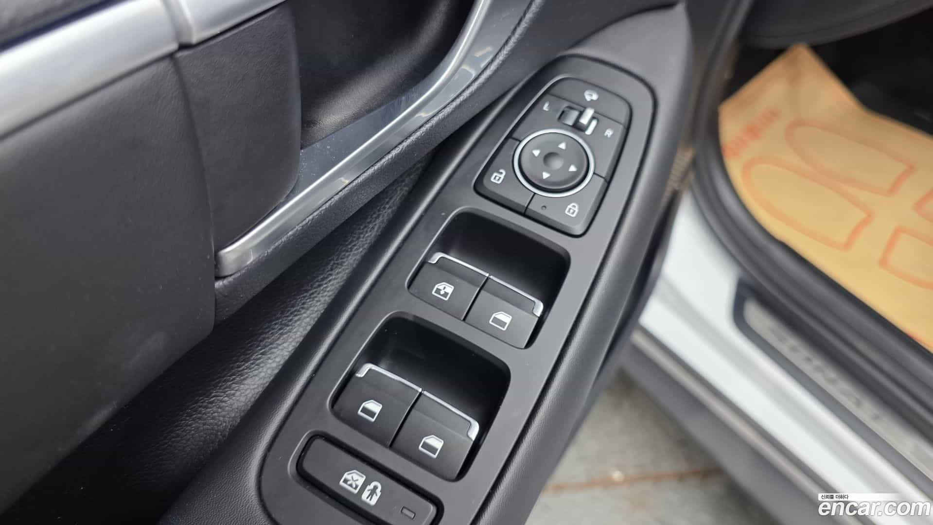 Sonata Hyundai 2019.3-OPTION-040