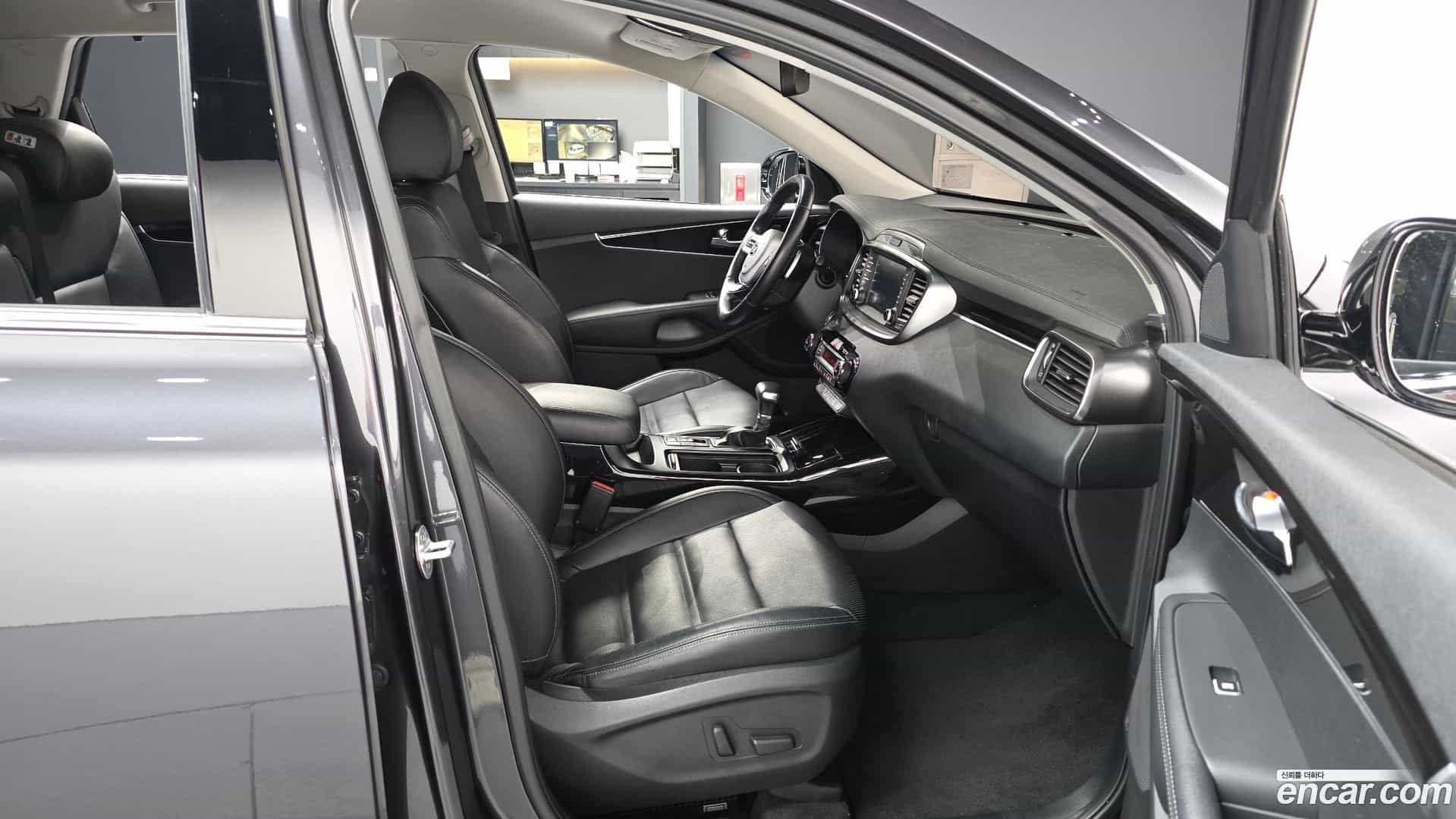 Sorento Kia 2017.8-OPTION-015
