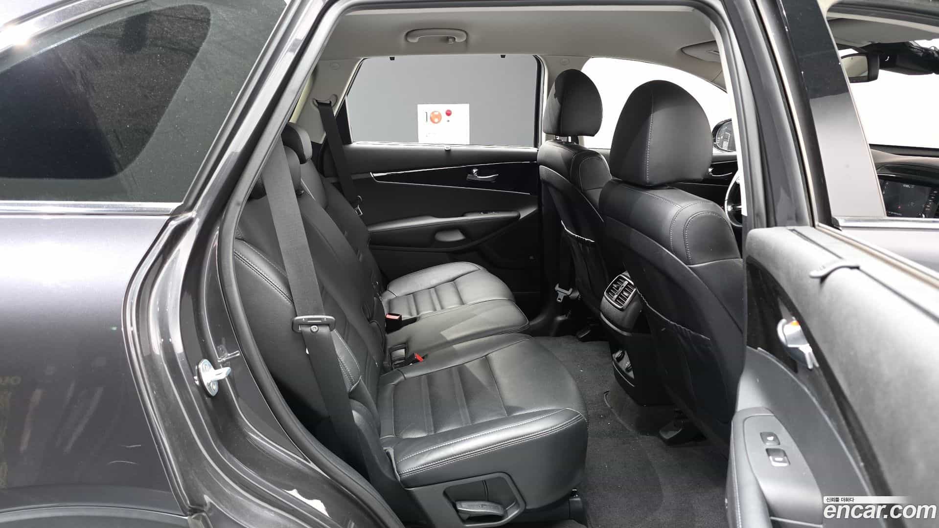 Sorento Kia 2017.8-OPTION-016