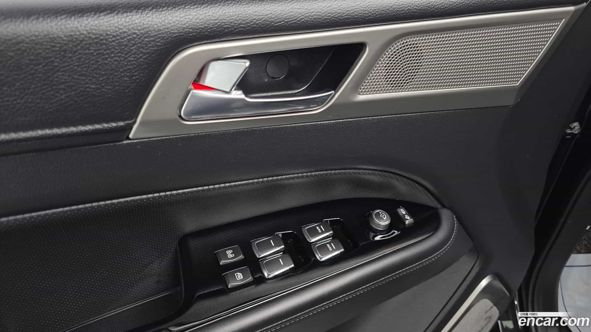 Rexton KG Mobility 2017.10-OPTION-018