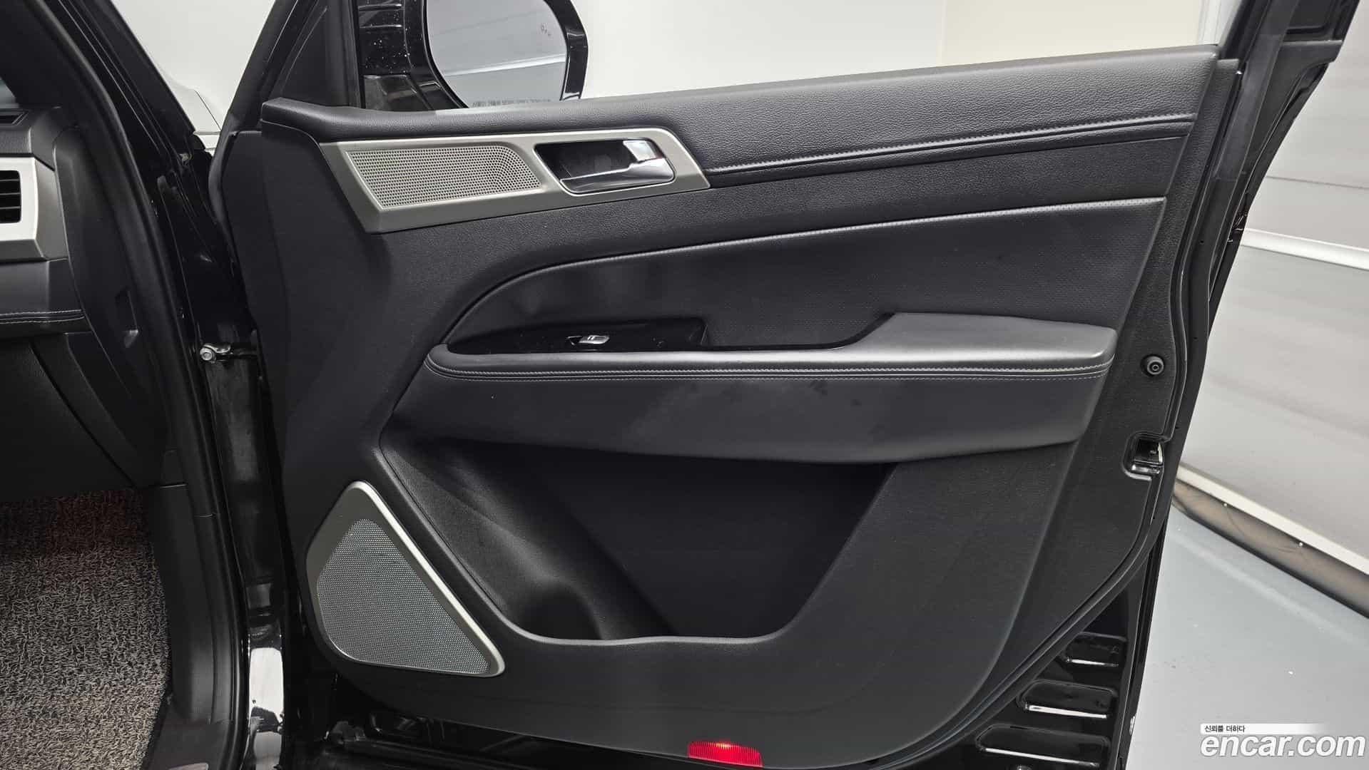Rexton KG Mobility 2017.10-INNER-034