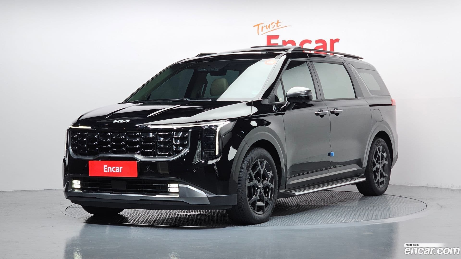 Main__Slider__Photo:Canival Kia 2024.0-0