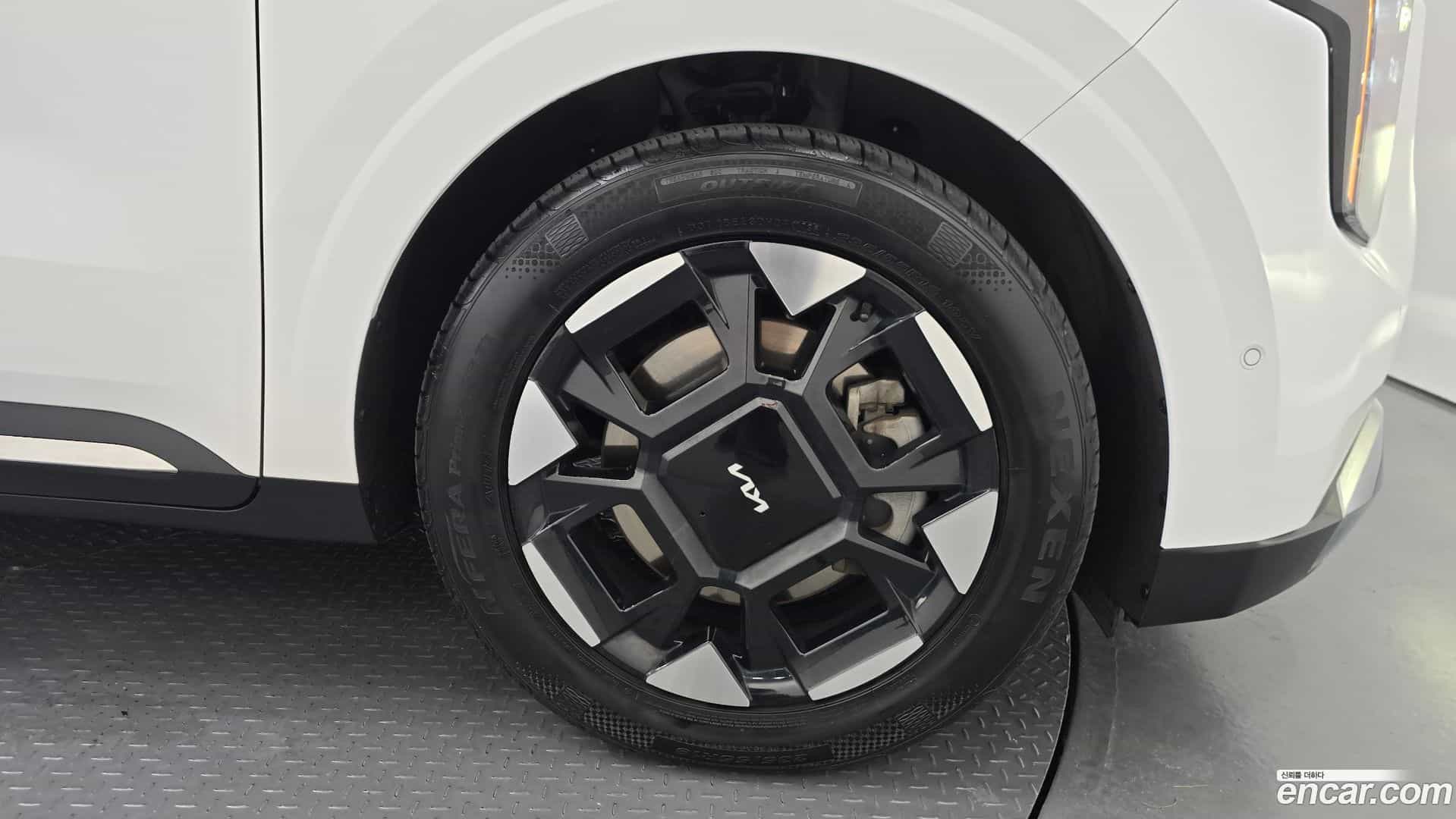 Canival Kia 2023.11-OUTER-005