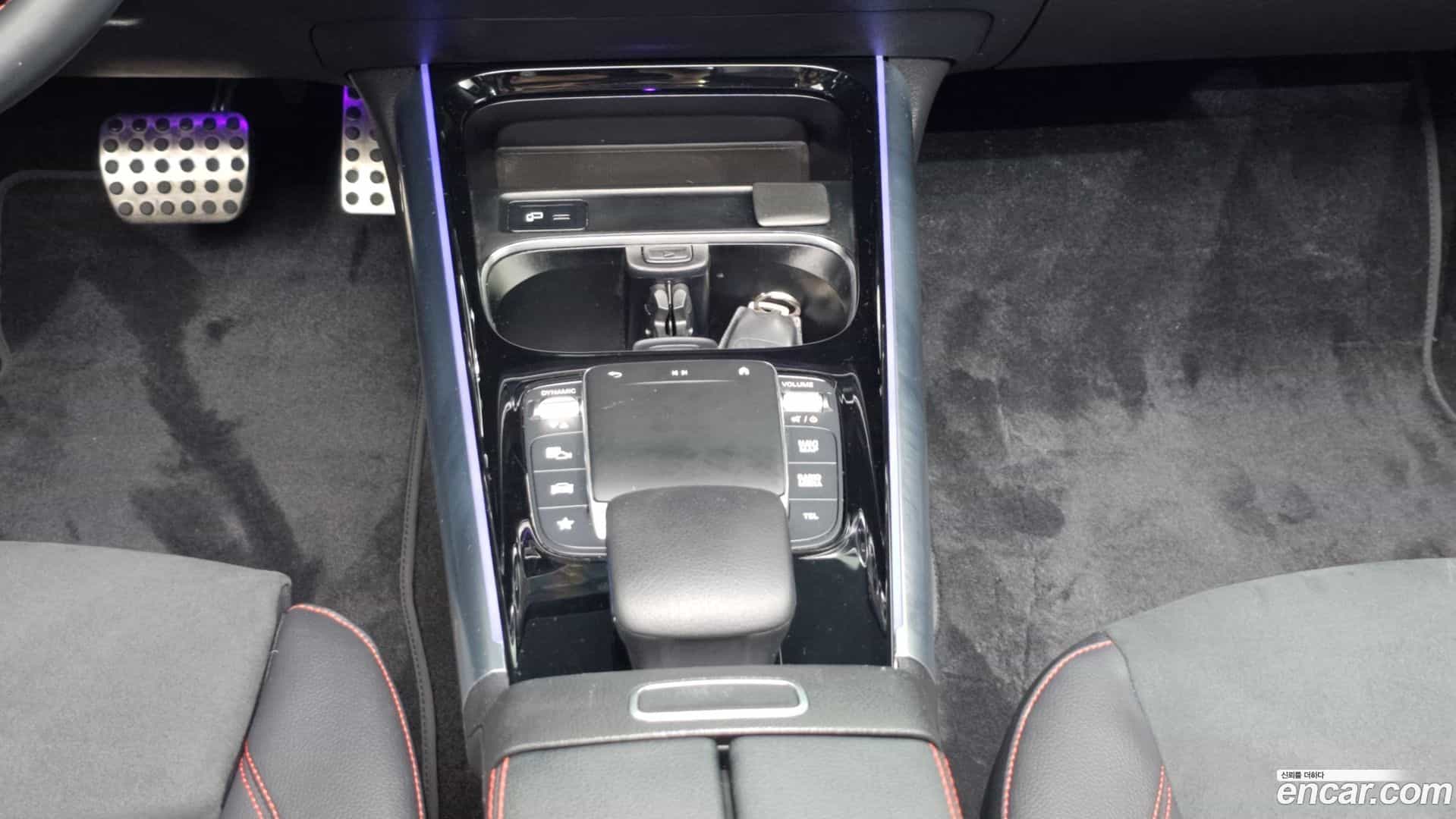 GLA-Class Mercedes-Benz 2022.11-OPTION-022