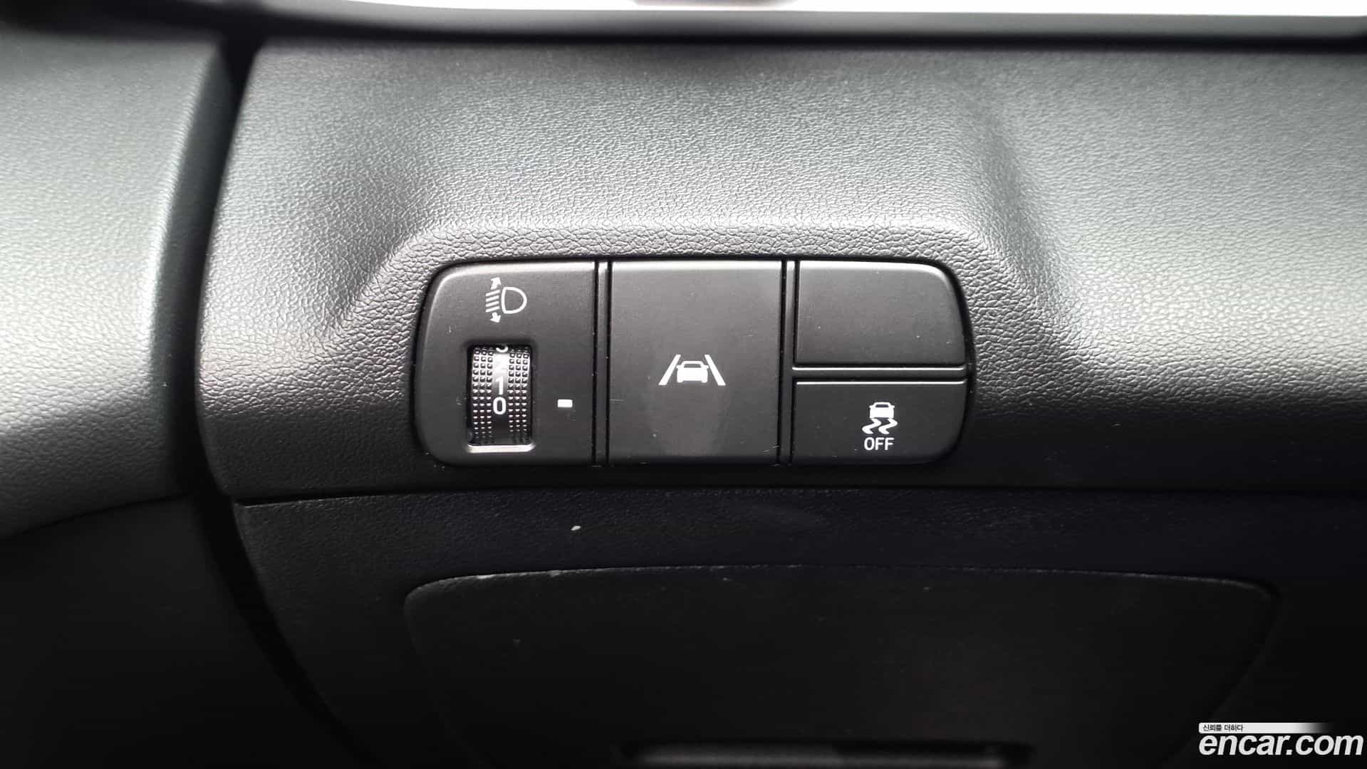 AVANTE Hyundai 2021.7-OPTION-042