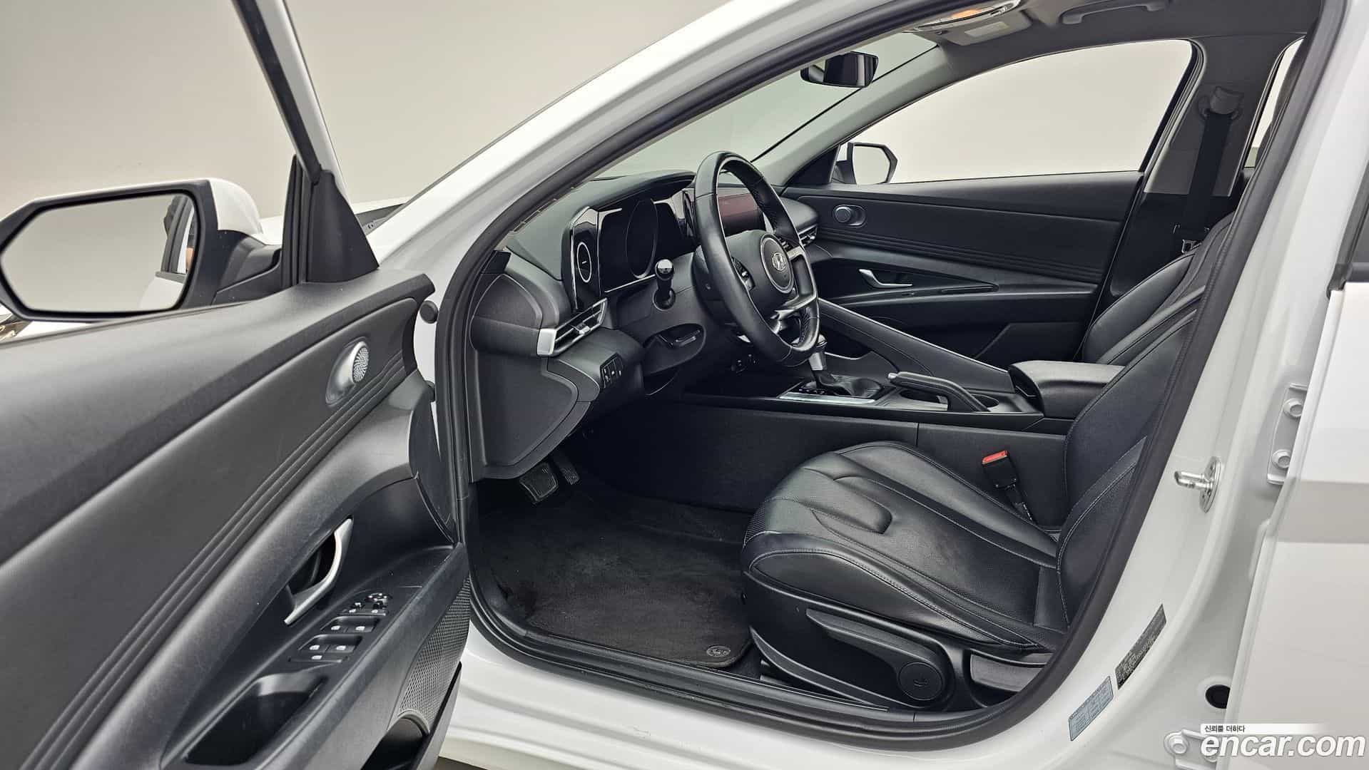 AVANTE Hyundai 2020.6-INNER-010