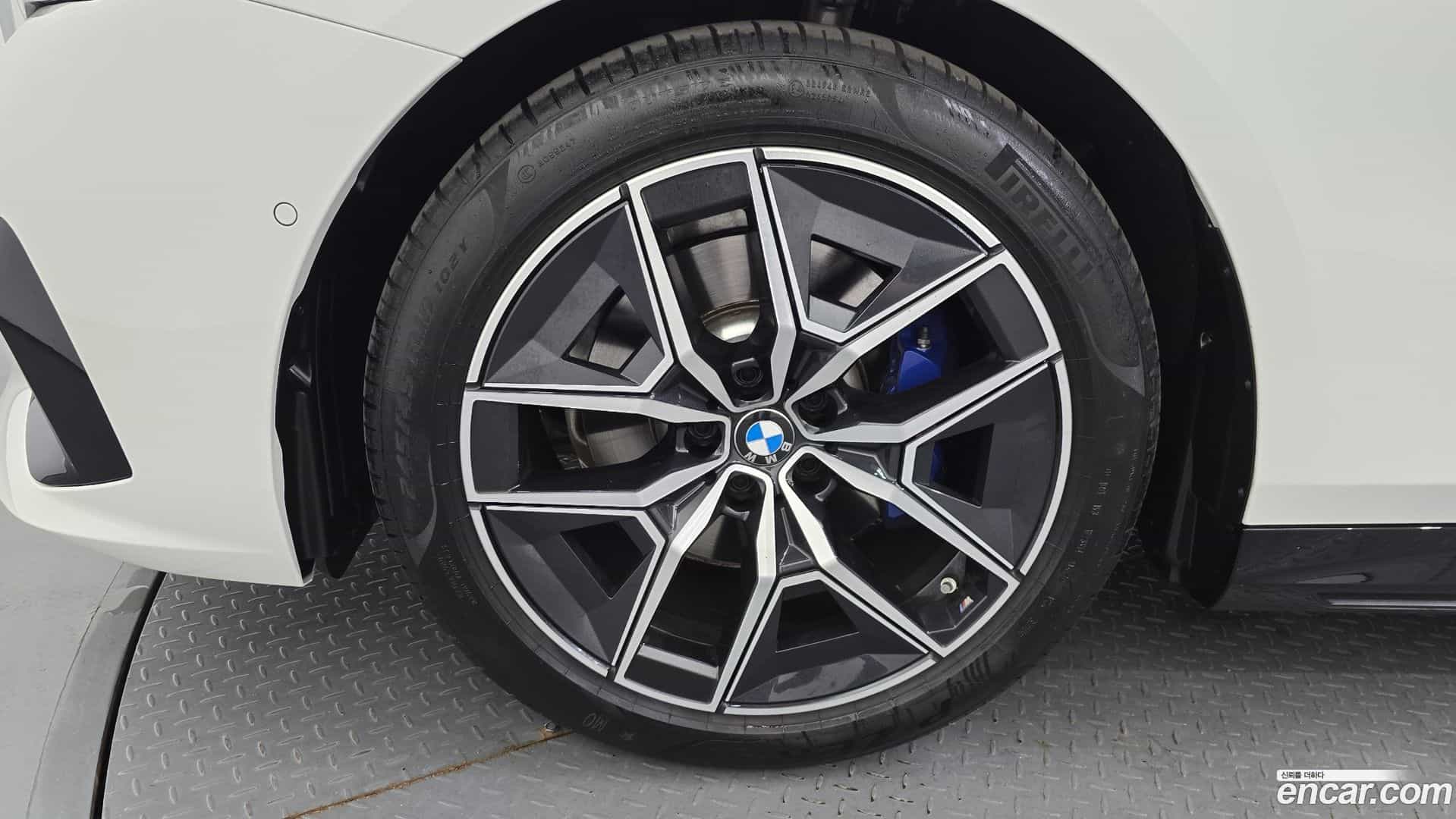 5-Series BMW 2025.8-OUTER-005