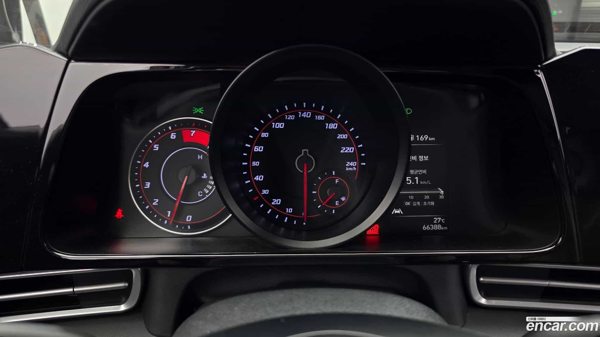AVANTE Hyundai 2022.3-INNER-008