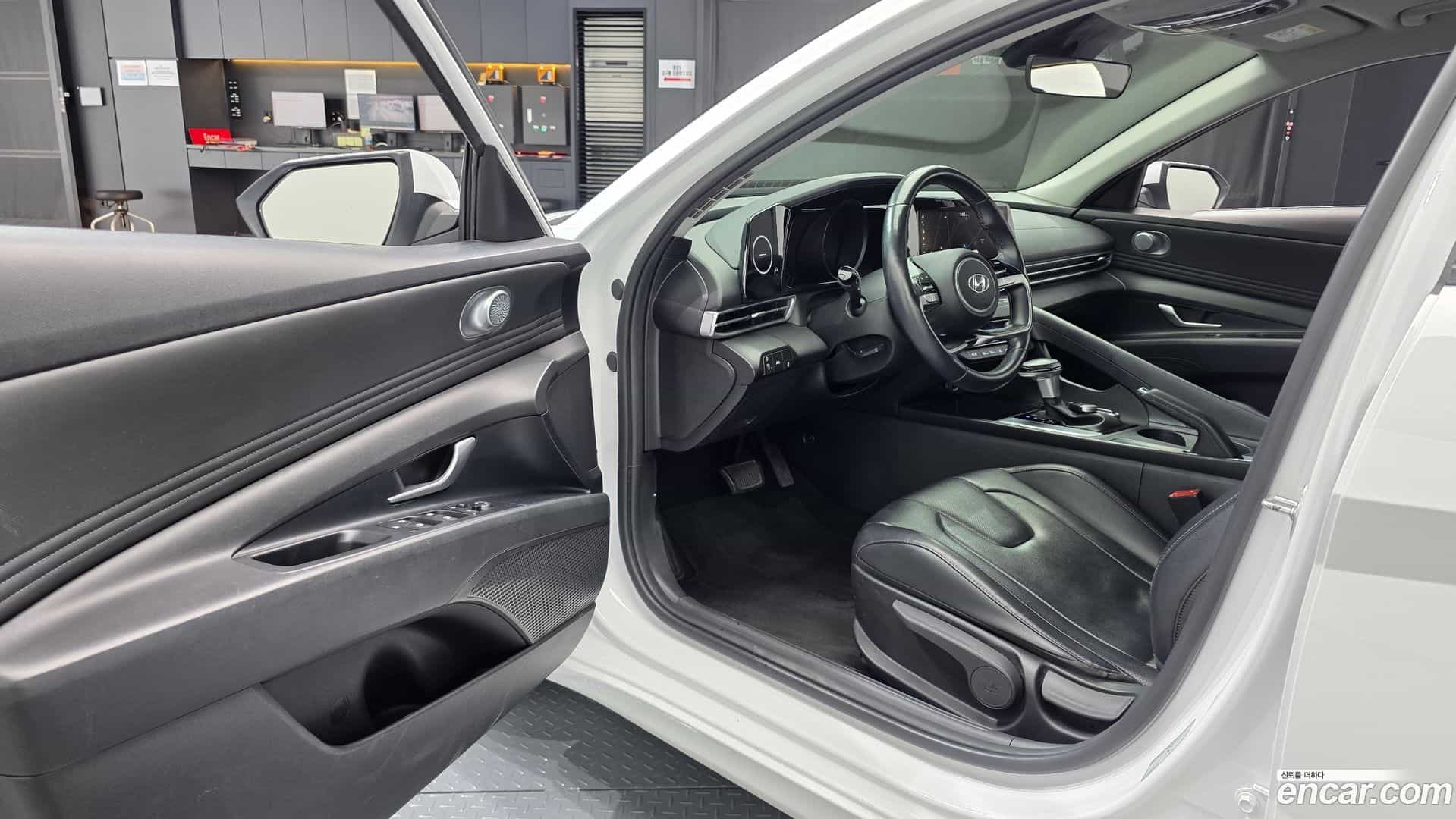 AVANTE Hyundai 2022.3-INNER-010