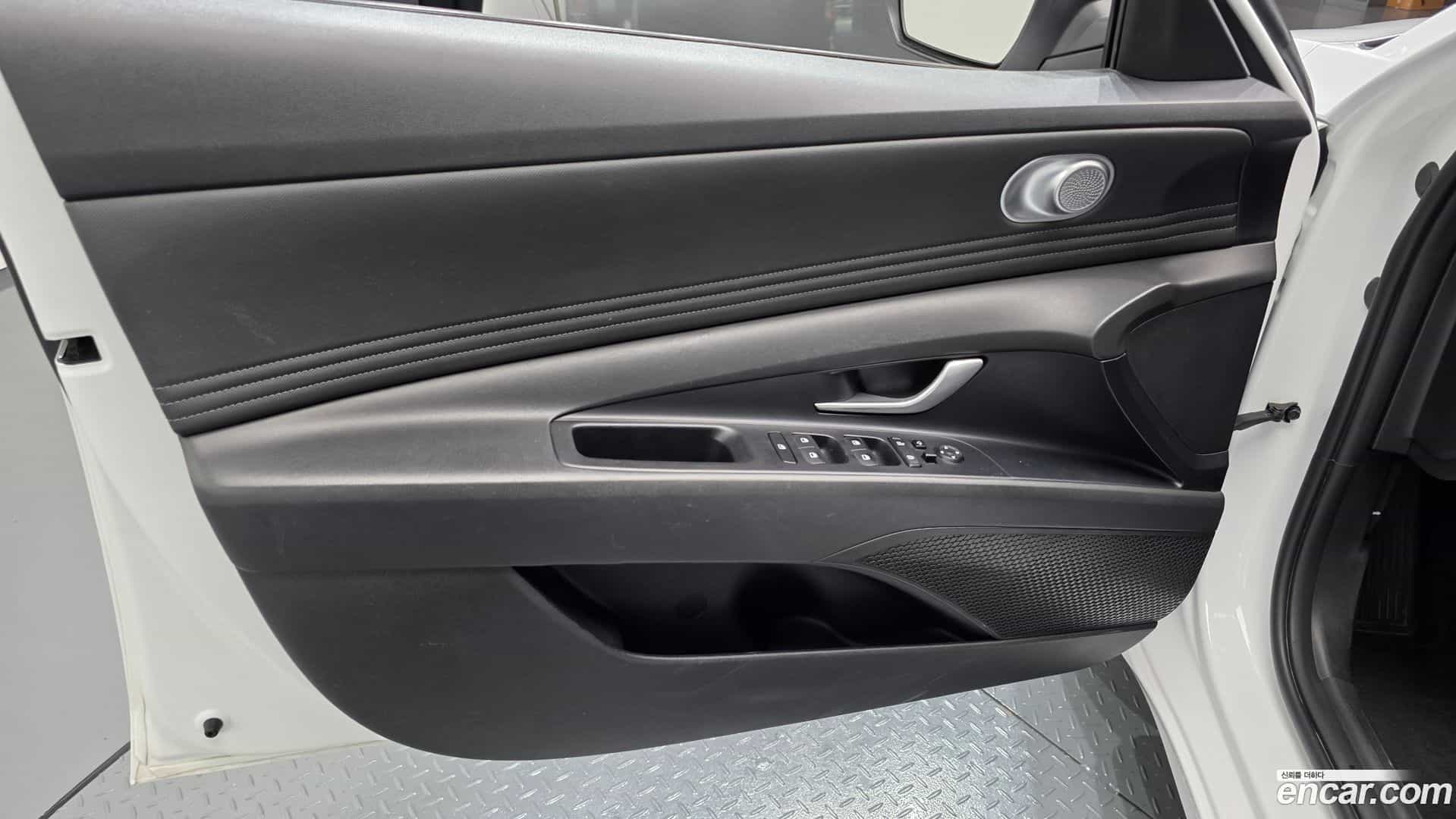 AVANTE Hyundai 2022.3-INNER-034