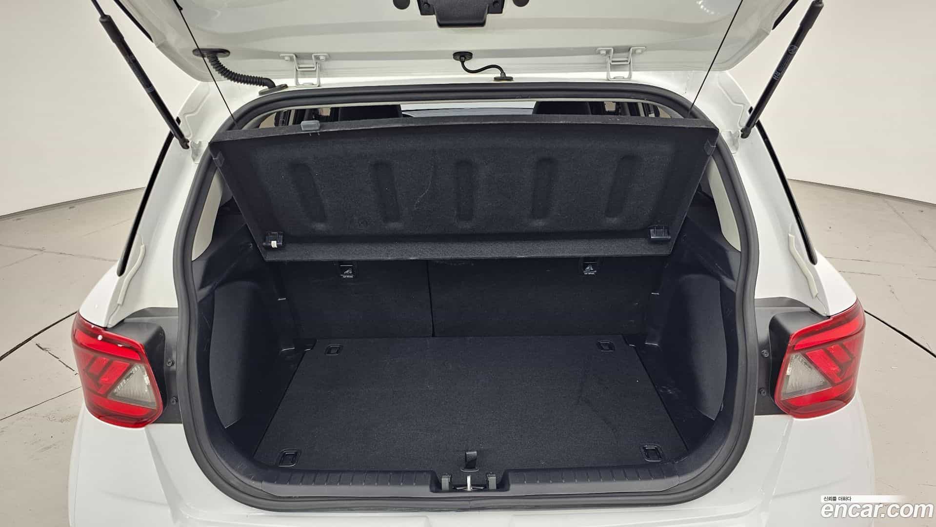 Venue Hyundai 2022.3-OPTION-024