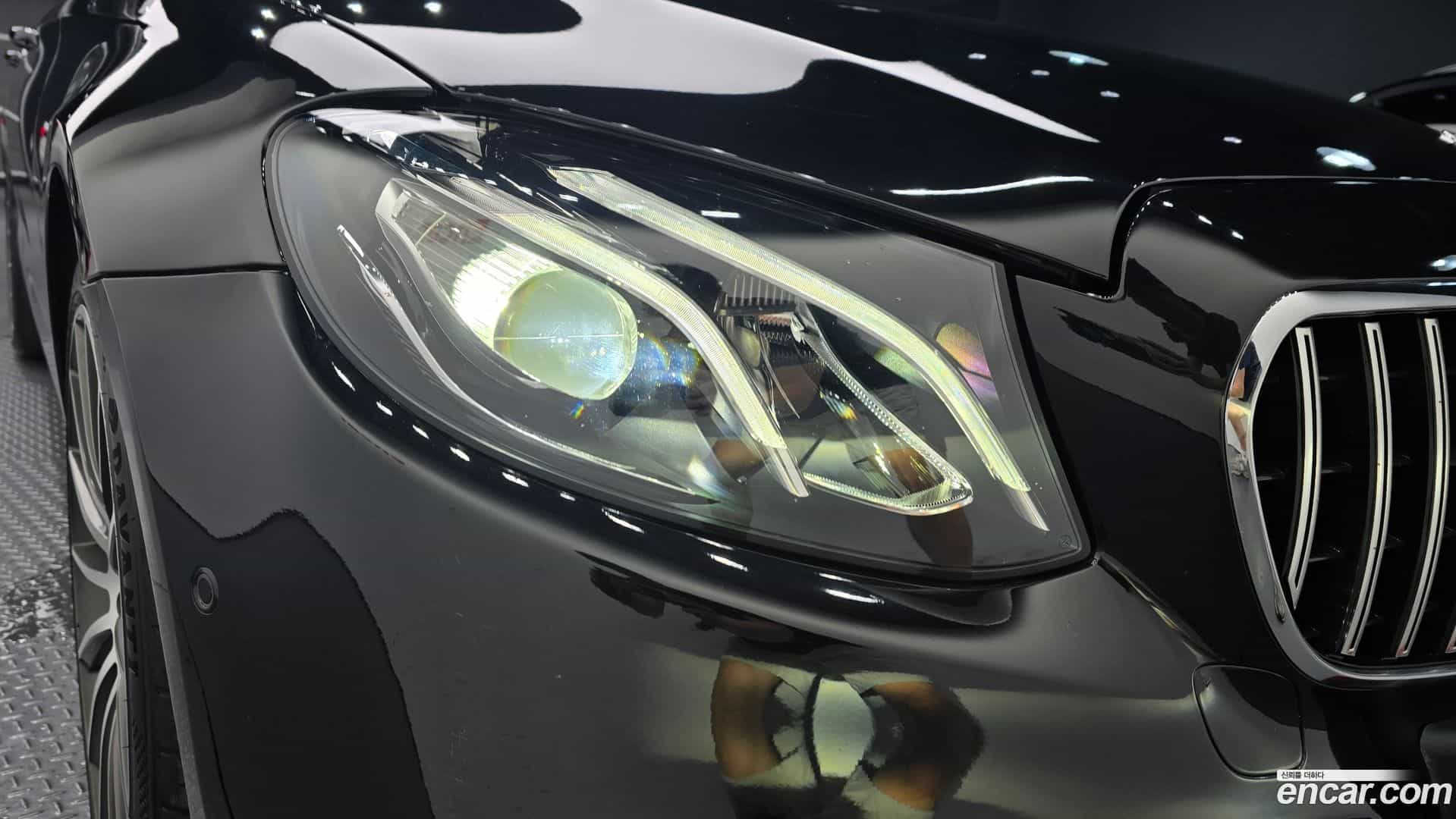 E-Class Mercedes-Benz 2017.8-OUTER-032