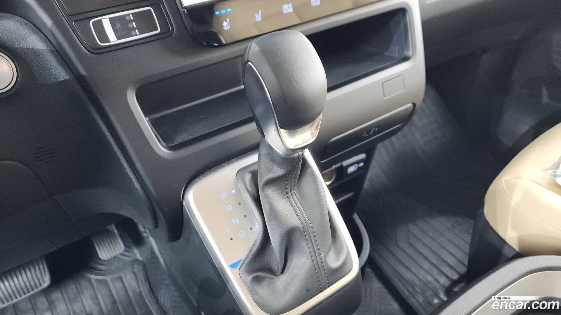 Staria Hyundai 2022.7-INNER-009