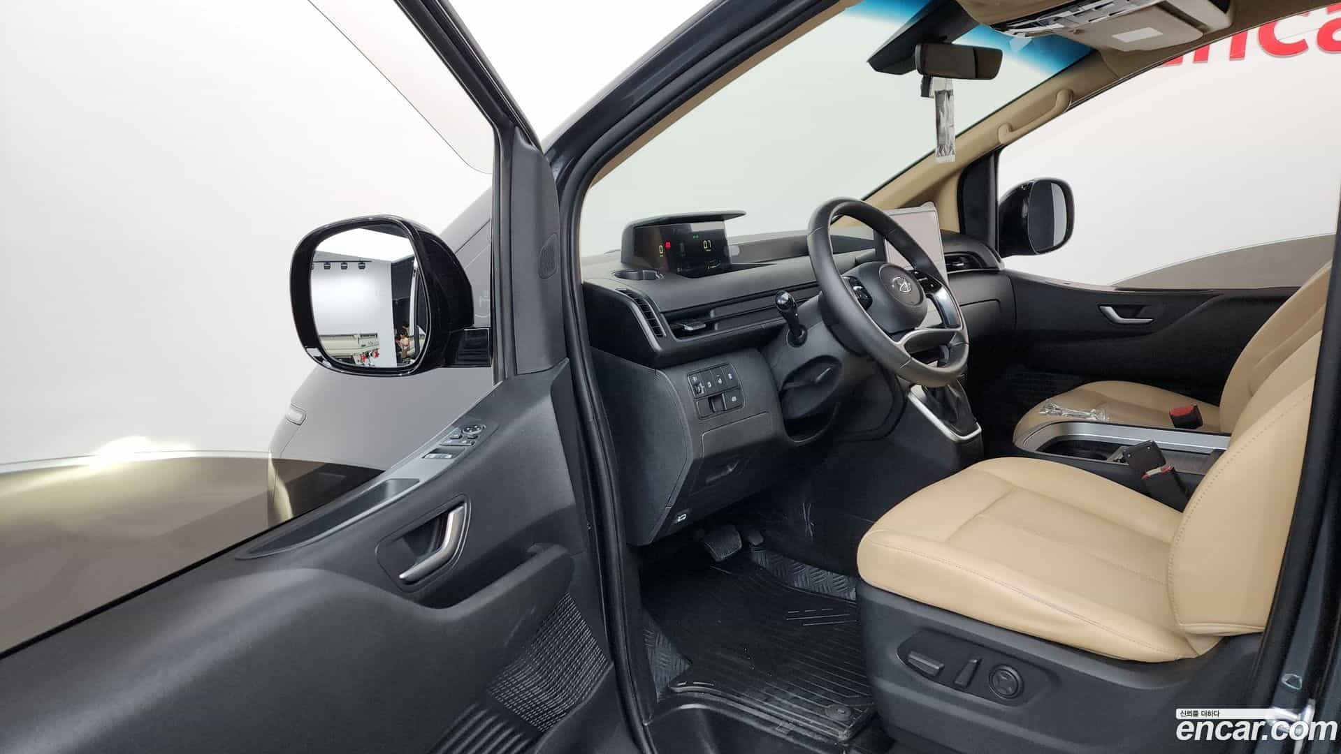 Staria Hyundai 2022.7-INNER-010