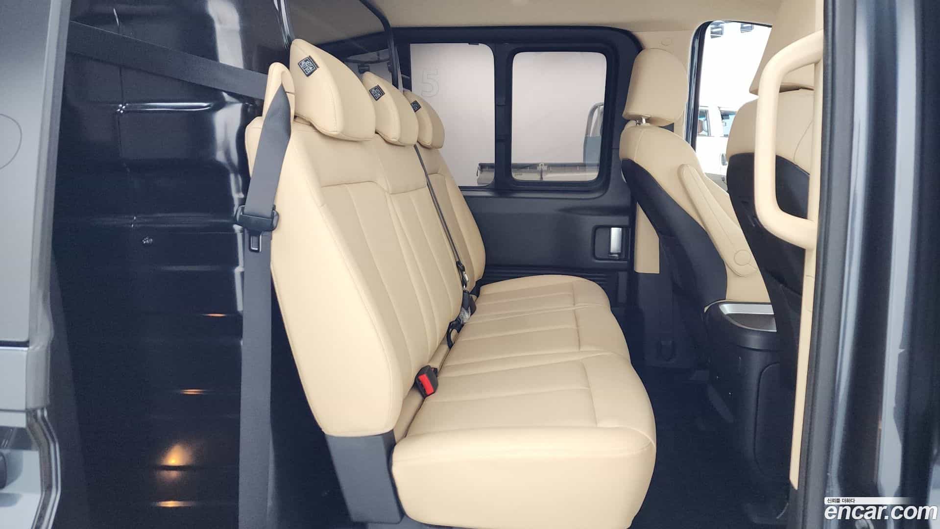 Staria Hyundai 2022.7-OPTION-015