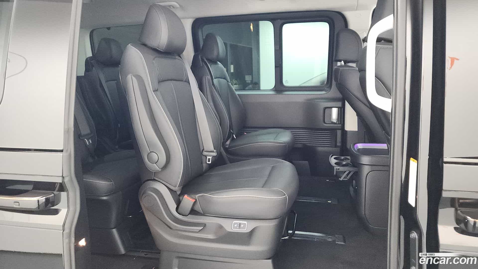 Staria Hyundai 2025.3-OPTION-015