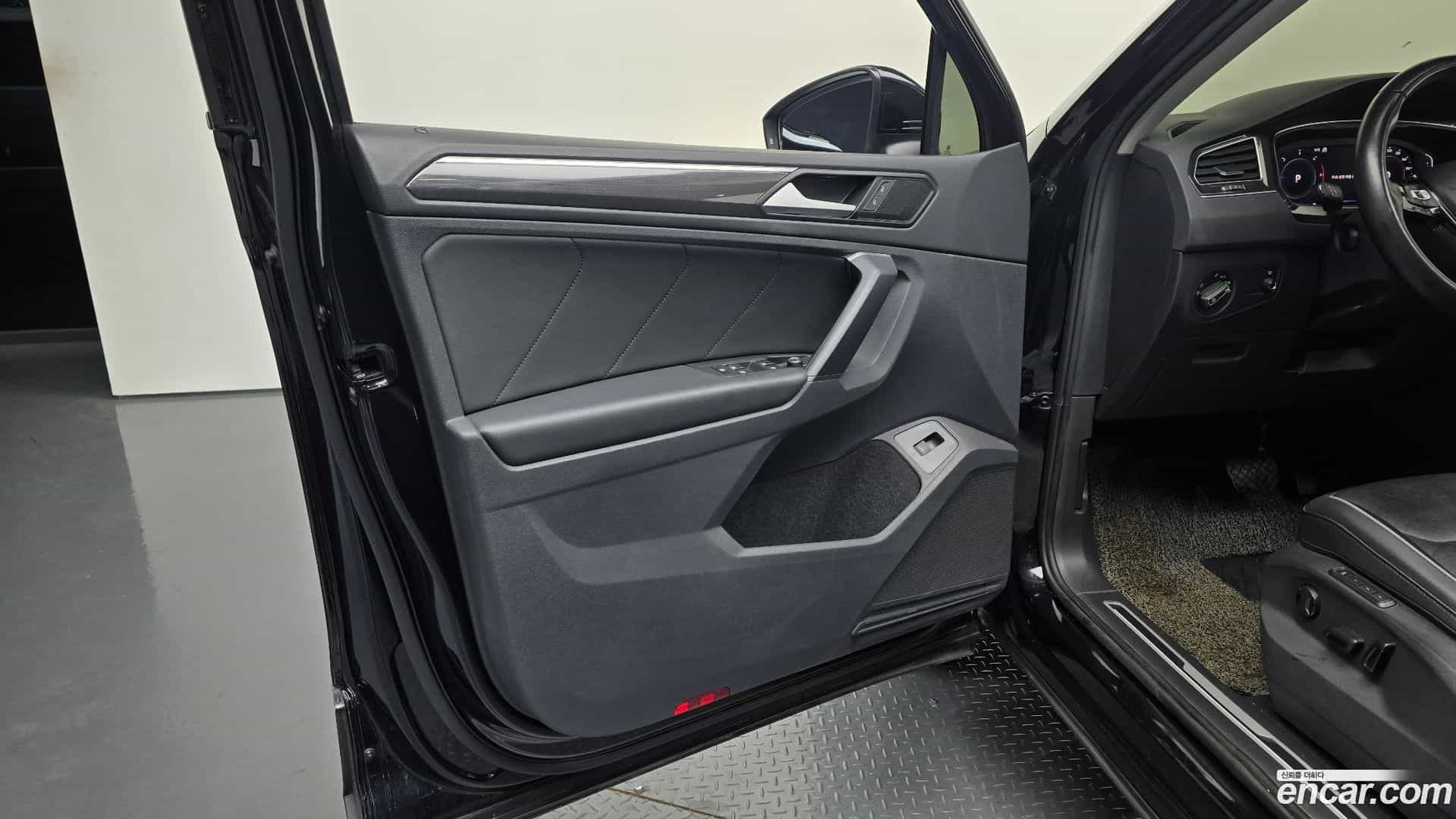 Tiguan Volkswagen 2020.7-INNER-034