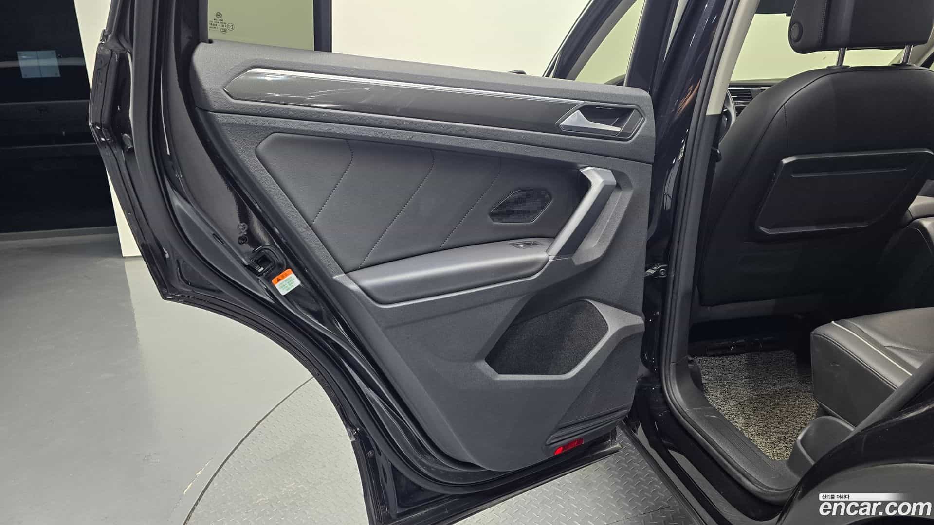 Tiguan Volkswagen 2020.7-INNER-035