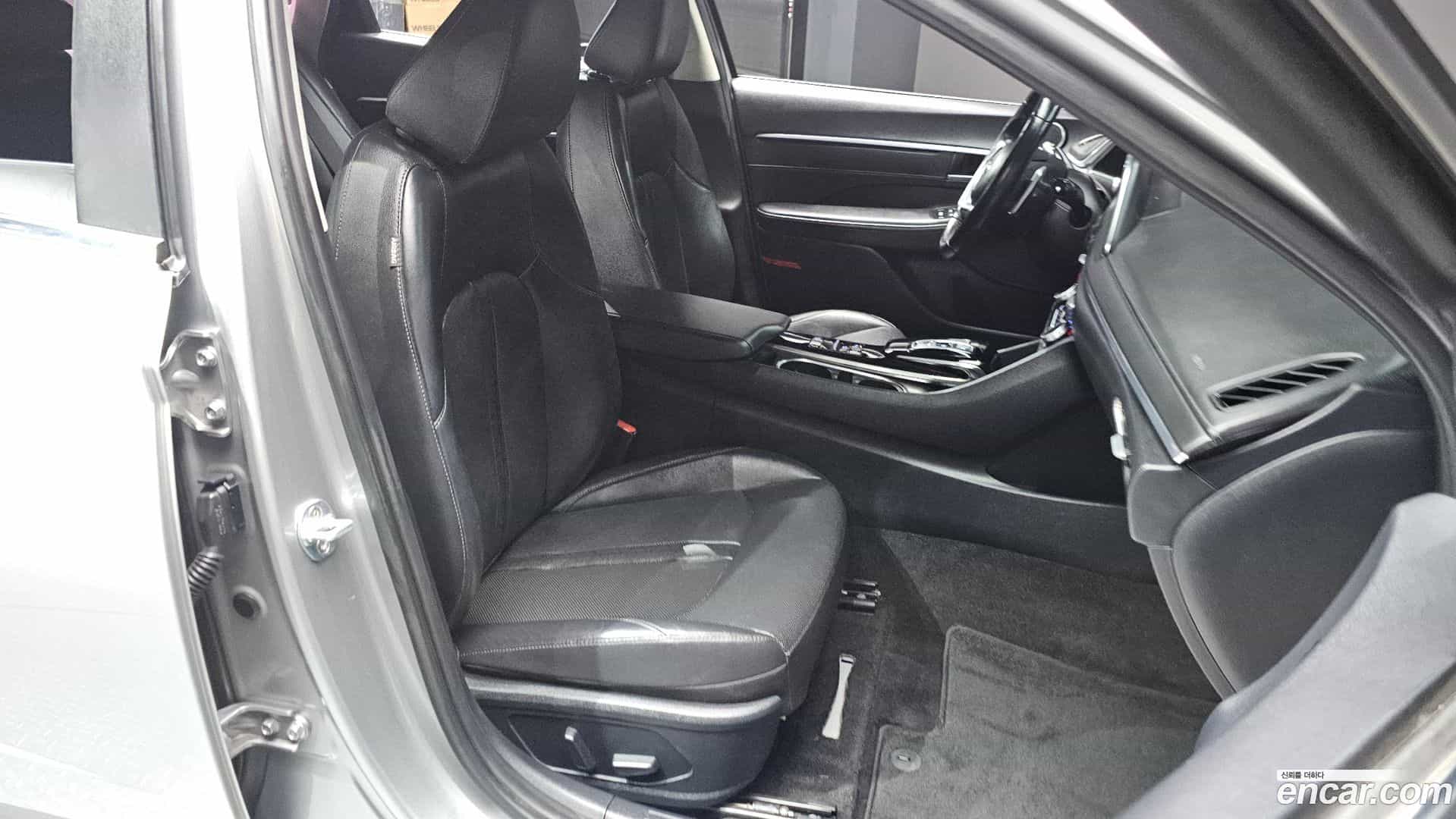 Sonata Hyundai 2019.4-OPTION-015