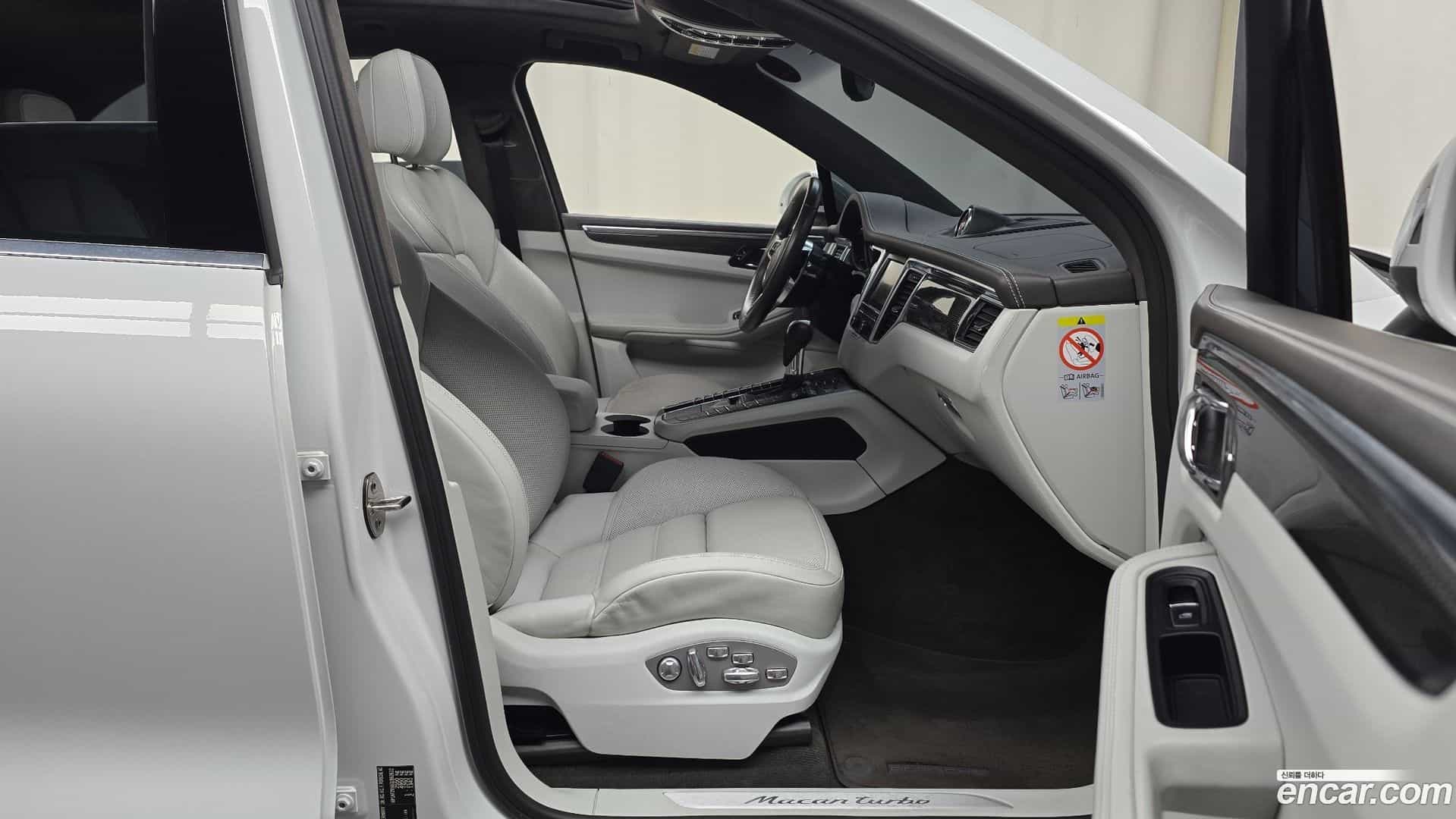 Macan Porsche 2016.1-OPTION-015
